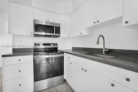 14602 NE 14th Avenue Miami FL 33161