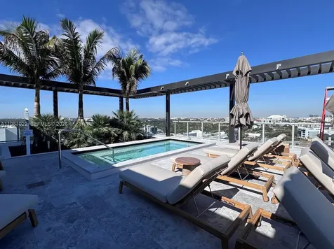1611 SW 2nd Avenue Miami FL 33129