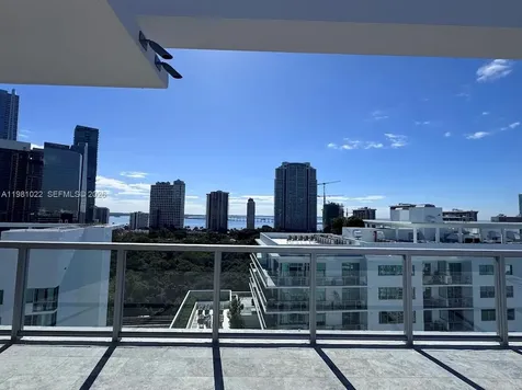 1611 SW 2nd Avenue Miami FL 33129