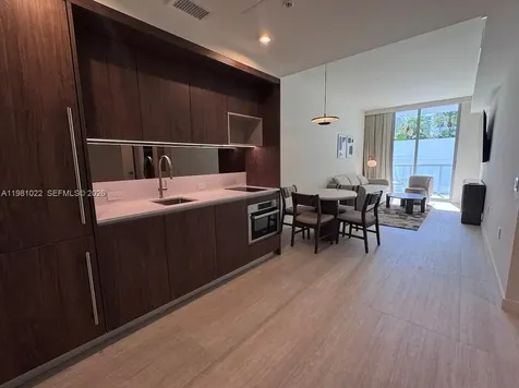 1611 SW 2nd Avenue Miami FL 33129