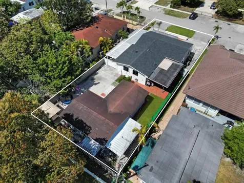 252 E 36th Street Hialeah FL 33013