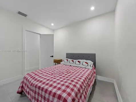 252 E 36th Street Hialeah FL 33013