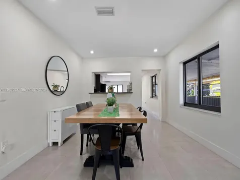 252 E 36th Street Hialeah FL 33013