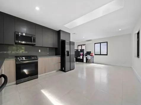 252 E 36th Street Hialeah FL 33013