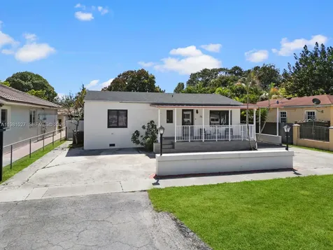 252 E 36th Street Hialeah FL 33013