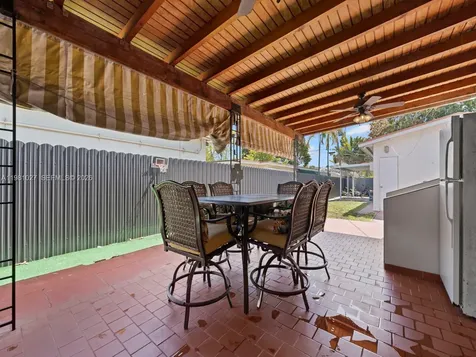 252 E 36th Street Hialeah FL 33013