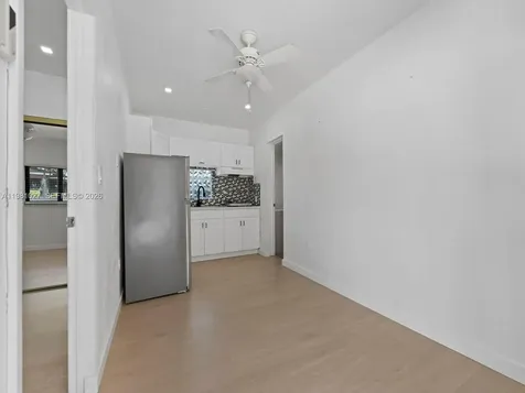 252 E 36th Street Hialeah FL 33013