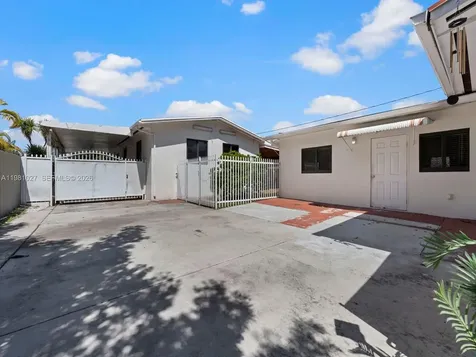 252 E 36th Street Hialeah FL 33013