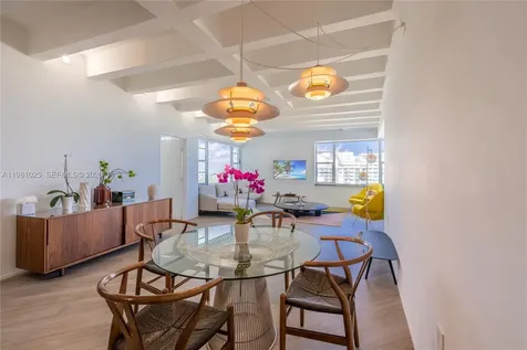 5255 Collins Avenue Miami Beach FL 33140