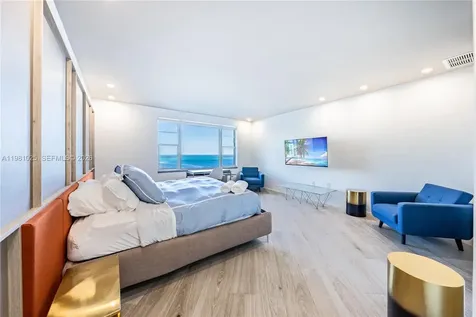 5255 Collins Avenue Miami Beach FL 33140