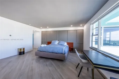 5255 Collins Avenue Miami Beach FL 33140