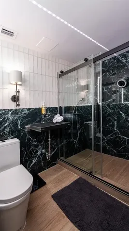 5255 Collins Avenue Miami Beach FL 33140