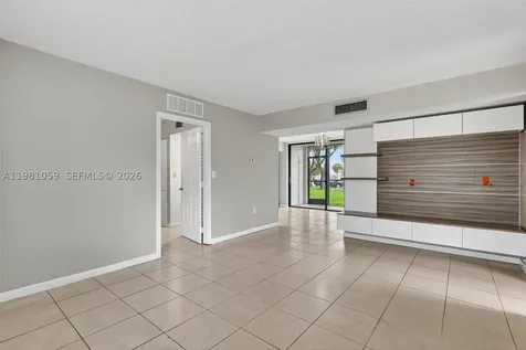 8065 SW 107th Avenue Miami FL 33173
