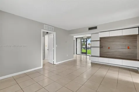 8065 SW 107th Avenue Miami FL 33173