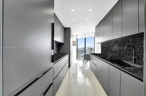 20281 E Country Club Drive Aventura FL 33180