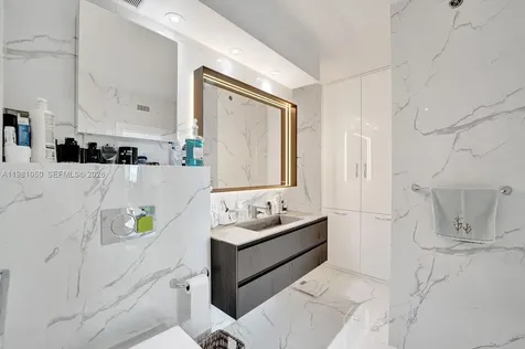 20281 E Country Club Drive Aventura FL 33180