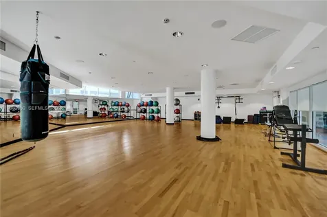 20281 E Country Club Drive Aventura FL 33180
