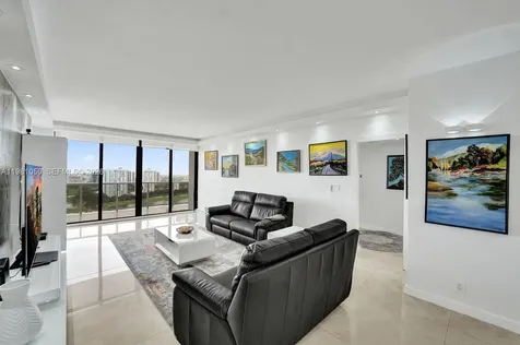 20281 E Country Club Drive Aventura FL 33180
