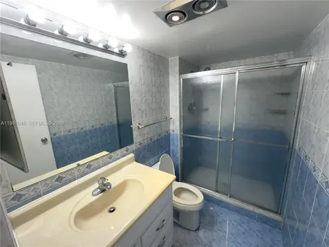 3675 N Country Club Drive Aventura FL 33180