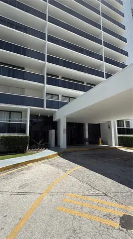 3675 N Country Club Drive Aventura FL 33180