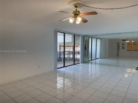 3675 N Country Club Drive Aventura FL 33180