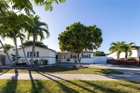 19600 Gulfstream Road Cutler Bay FL 33157