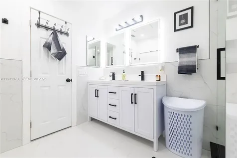 19600 Gulfstream Road Cutler Bay FL 33157