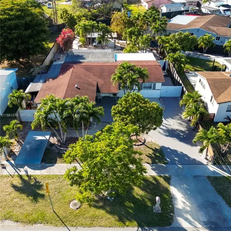 19600 Gulfstream Road Cutler Bay FL 33157