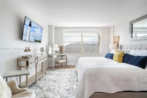 199 Ocean Lane Drive Key Biscayne FL 33149