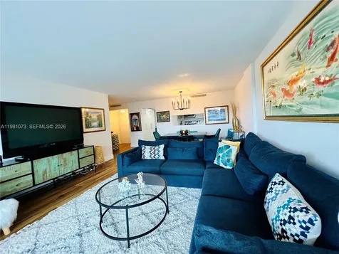 199 Ocean Lane Drive Key Biscayne FL 33149