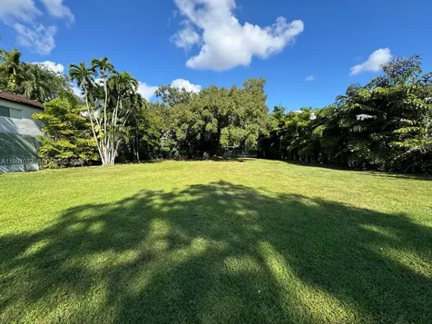 3528 Royal Palm Avenue Miami FL 33133