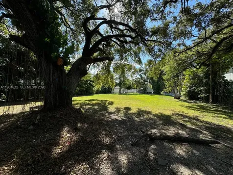 3528 Royal Palm Avenue Miami FL 33133