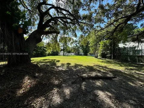 3528 Royal Palm Avenue Miami FL 33133