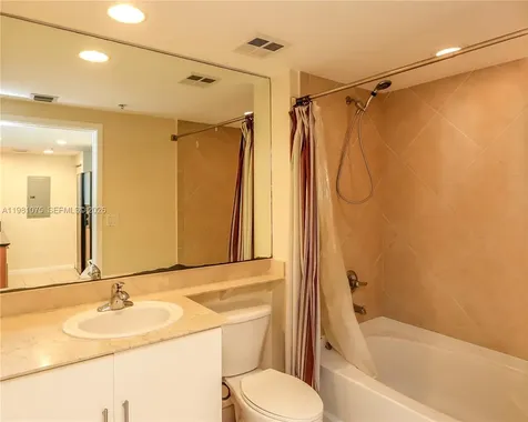 325 S Biscayne Boulevard Miami FL 33131