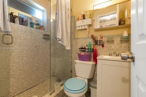 3250 NW 14th Terrace Miami FL 33125