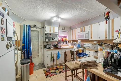 3250 NW 14th Terrace Miami FL 33125