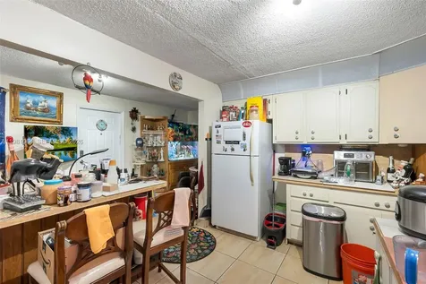 3250 NW 14th Terrace Miami FL 33125