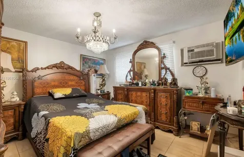3250 NW 14th Terrace Miami FL 33125