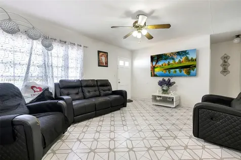 3250 NW 14th Terrace Miami FL 33125