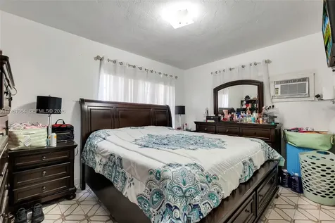 3250 NW 14th Terrace Miami FL 33125