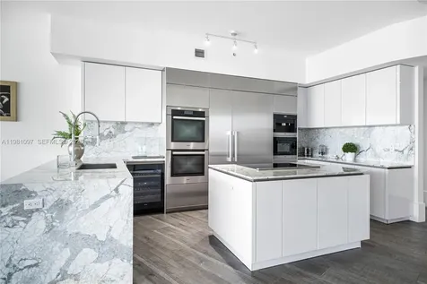5500 Island Estates Drive Aventura FL 33160