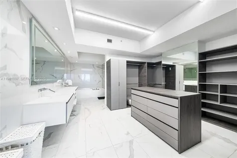 5500 Island Estates Drive Aventura FL 33160