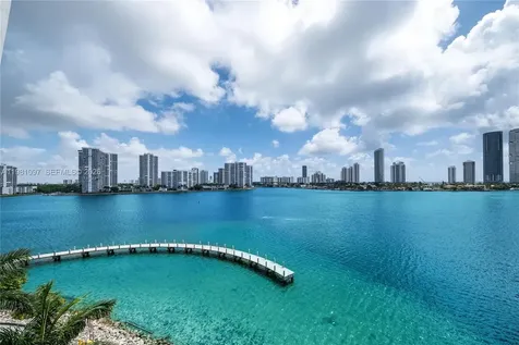 5500 Island Estates Drive Aventura FL 33160