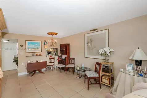 7403 SW 82nd Street Miami FL 33143