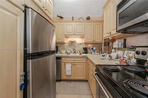 7403 SW 82nd Street Miami FL 33143