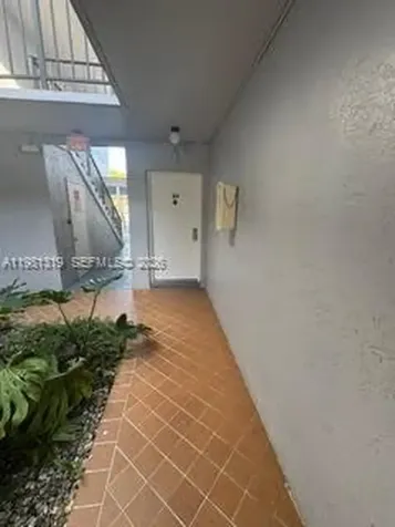 9225 SW 87th Avenue Miami FL 33176