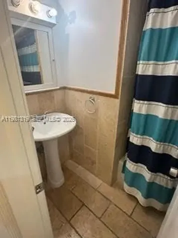 9225 SW 87th Avenue Miami FL 33176