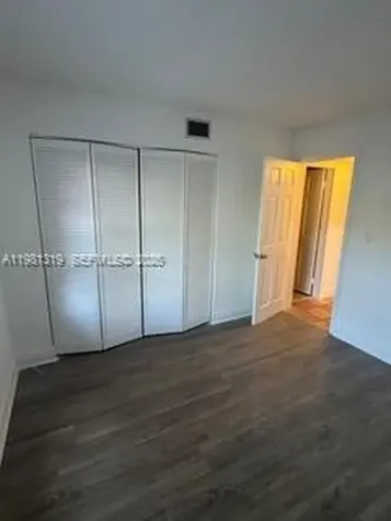 9225 SW 87th Avenue Miami FL 33176