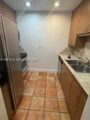 9225 SW 87th Avenue Miami FL 33176