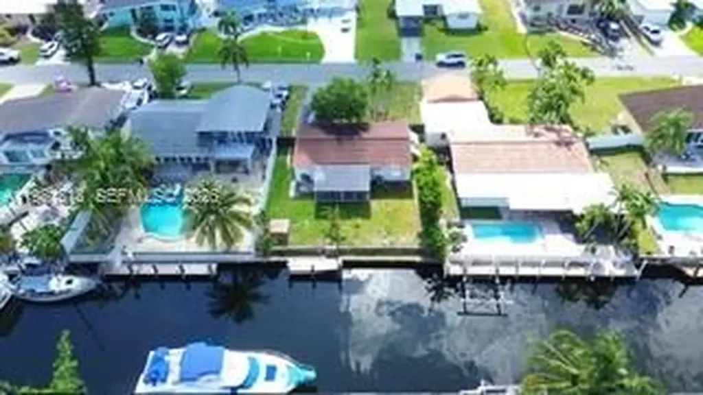 2525 Tortugas Lane Fort Lauderdale FL 33312
